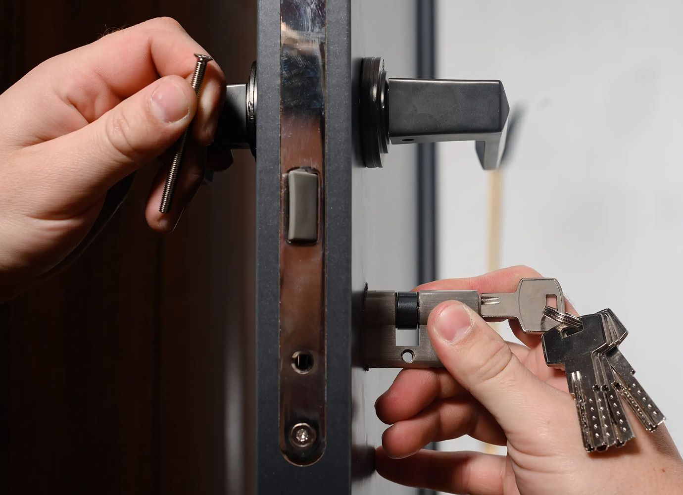 Emergency lock change service